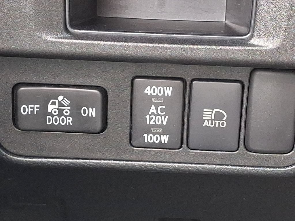 Used 2019 Toyota Tacoma TRD Off-Road AWD/4WD image 25