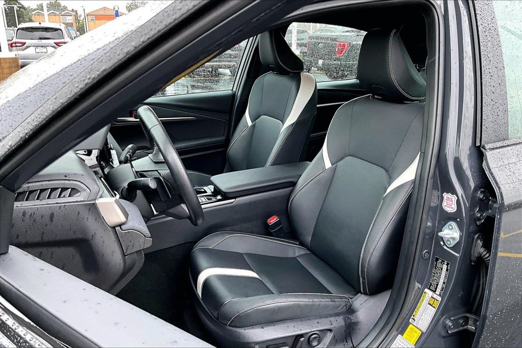 Used 2025 Toyota Camry SE FWD image 23