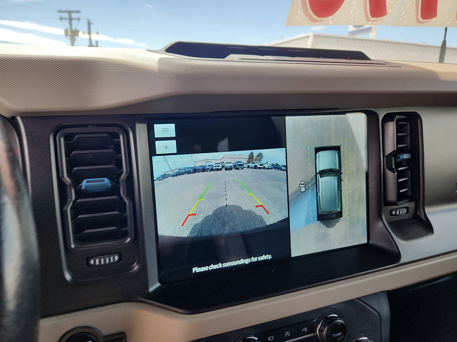 Certified 2022 Ford Bronco Wildtrak image 11