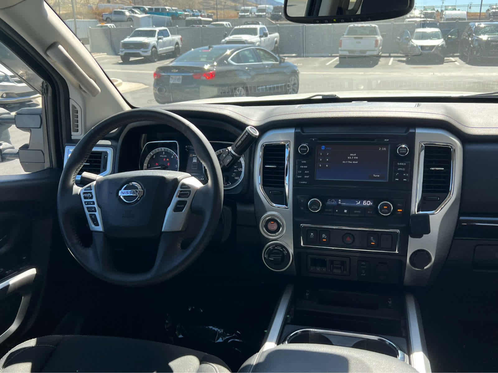 Used 2017 Nissan Titan SV image 23