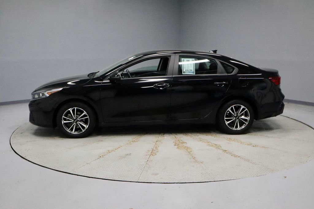 Used 2023 Kia Forte LXS w/ LXS Technology Package FWD image 8