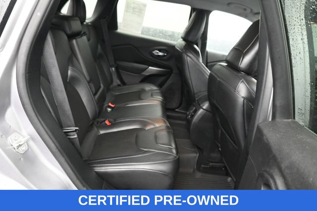 Used 2020 Jeep Cherokee Latitude Plus AWD/4WD image 7