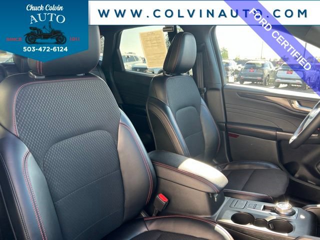 Certified 2025 Ford Escape ST-Line Select AWD/4WD image 24