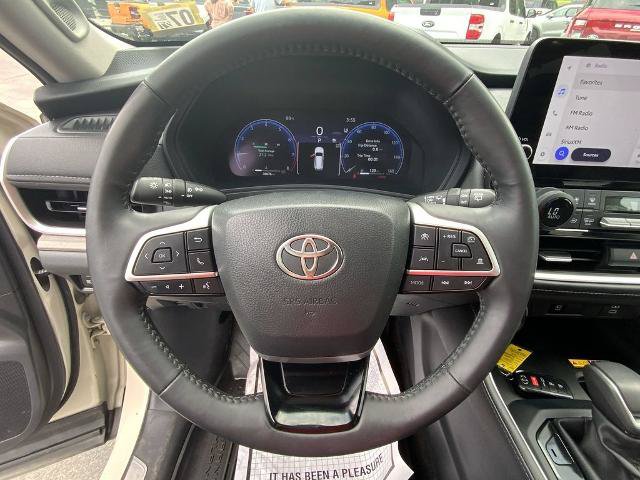 Used 2024 Toyota Grand Highlander AWD image 22