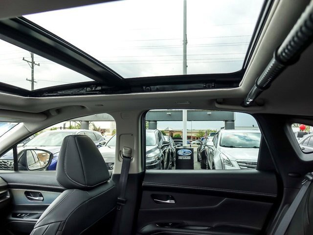 Used 2025 Nissan Murano SL AWD/4WD image 16