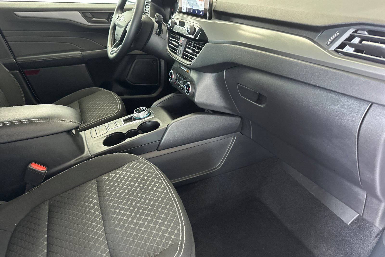 Certified 2023 Ford Escape Active AWD/4WD image 18