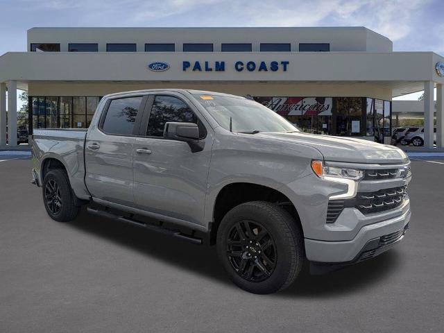 Used 2024 Chevrolet Silverado 1500 RST AWD/4WD image 2