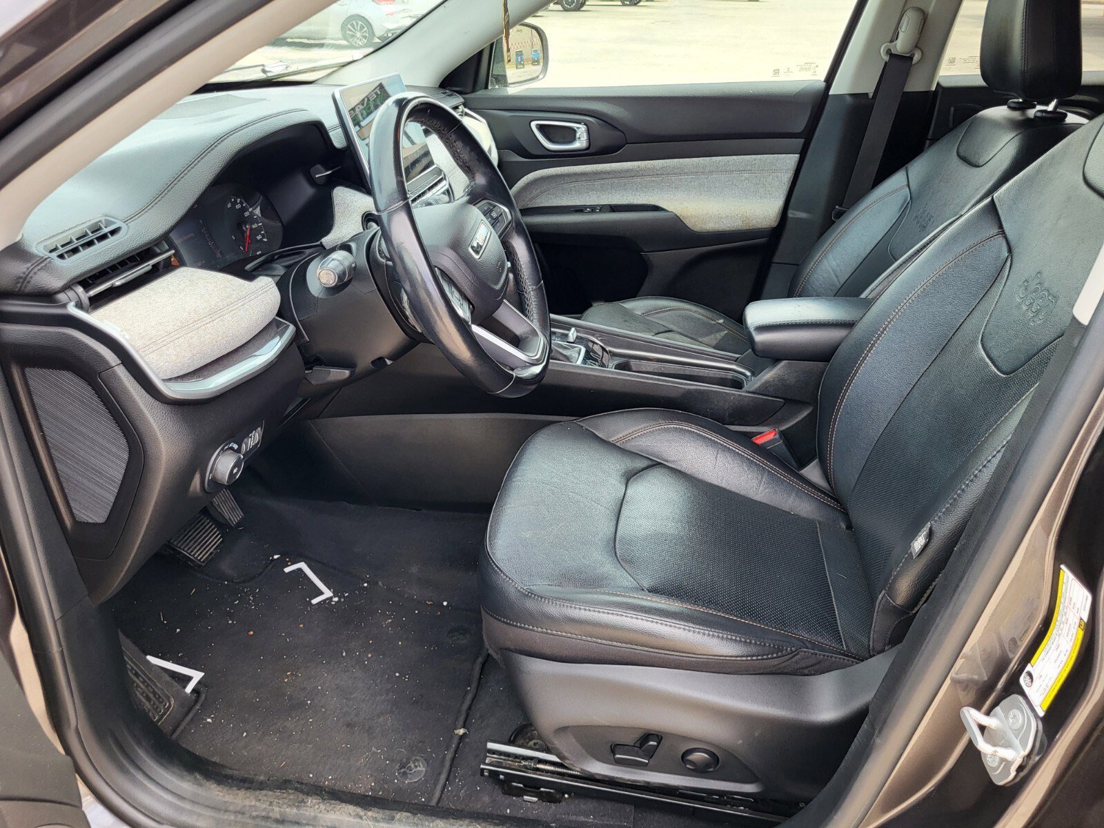 Used 2022 Jeep Compass Latitude w/ Sun and Sound Group image 19