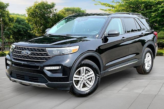 Certified 2024 Ford Explorer XLT w/ Equipment Group 202A AWD/4WD image 12