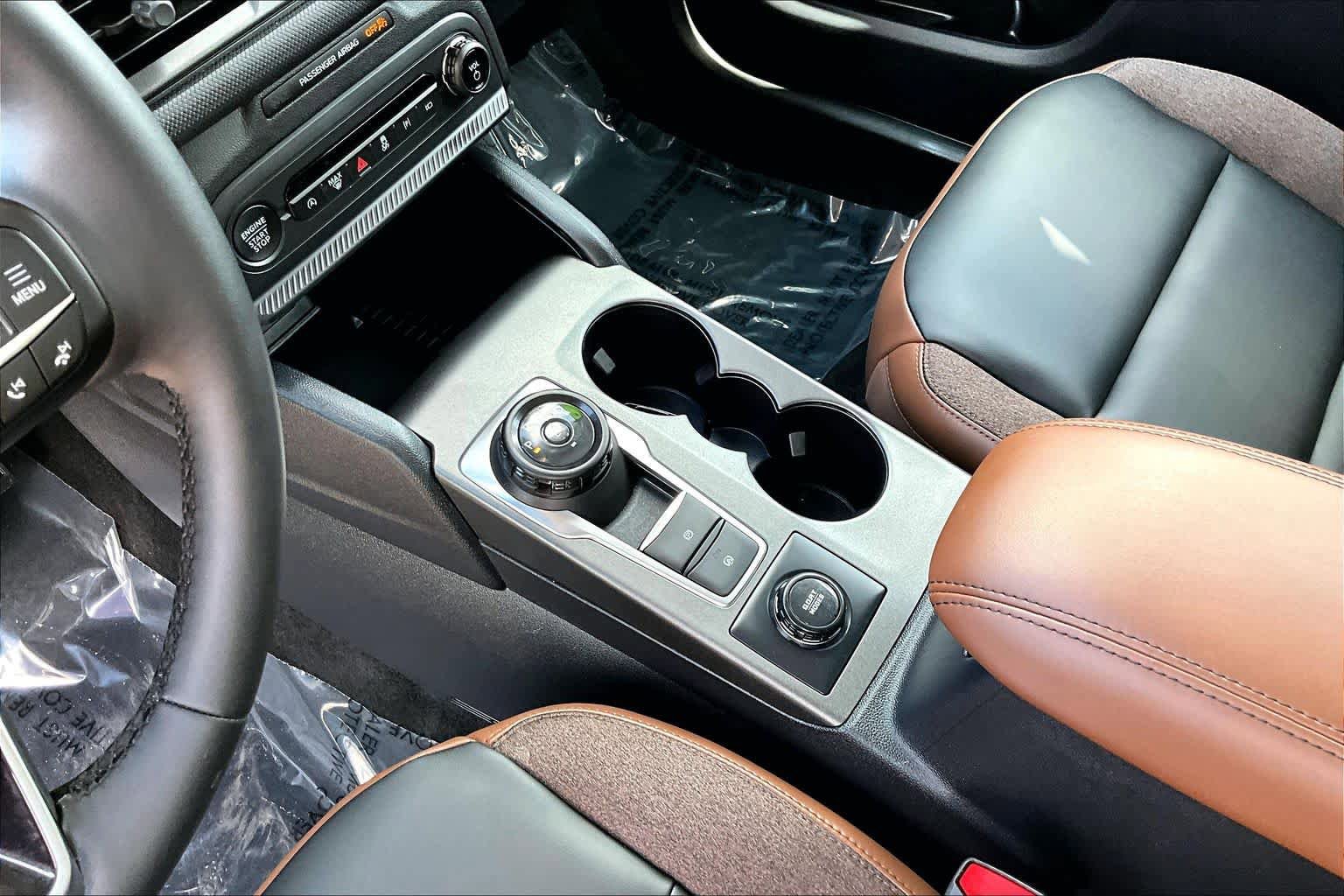 Certified 2025 Ford Bronco Sport Outer Banks w/ Outer Banks Tech Package+ AWD/4WD image 17