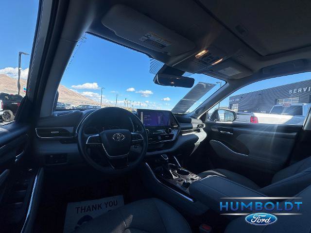 Used 2023 Toyota Highlander Limited AWD/4WD image 16