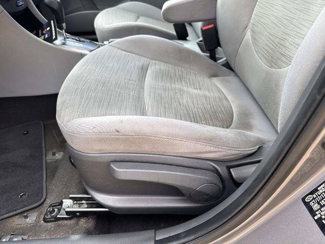 Used 2017 Hyundai Accent SE FWD image 19