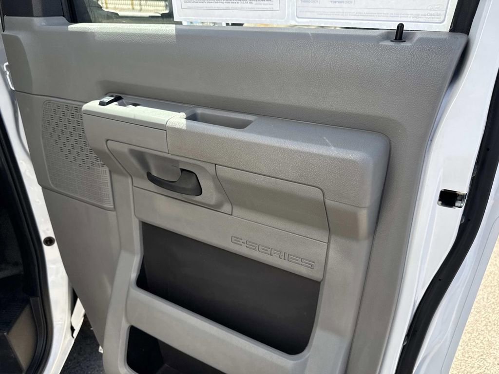 Certified 2021 Ford E-450 and Econoline 450 Super Duty w/ Power Windows & Locks Group image 17