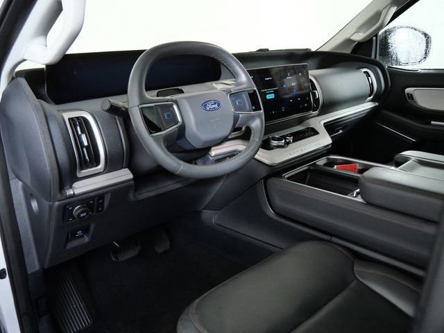 Certified 2025 Ford Expedition Active AWD/4WD image 16