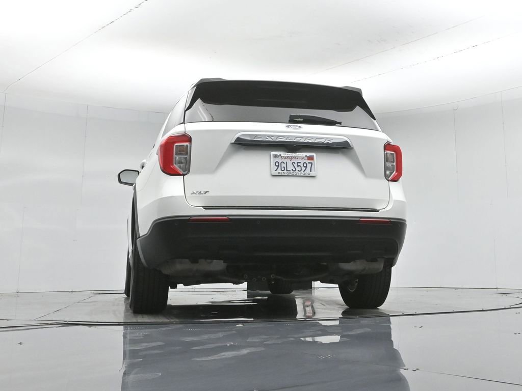 Certified 2023 Ford Explorer XLT RWD image 16