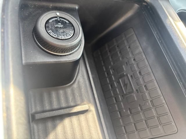 Certified 2025 Ford Expedition Platinum w/ Driver's Package AWD/4WD image 23