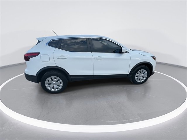 Used 2018 Nissan Rogue Sport S image 4