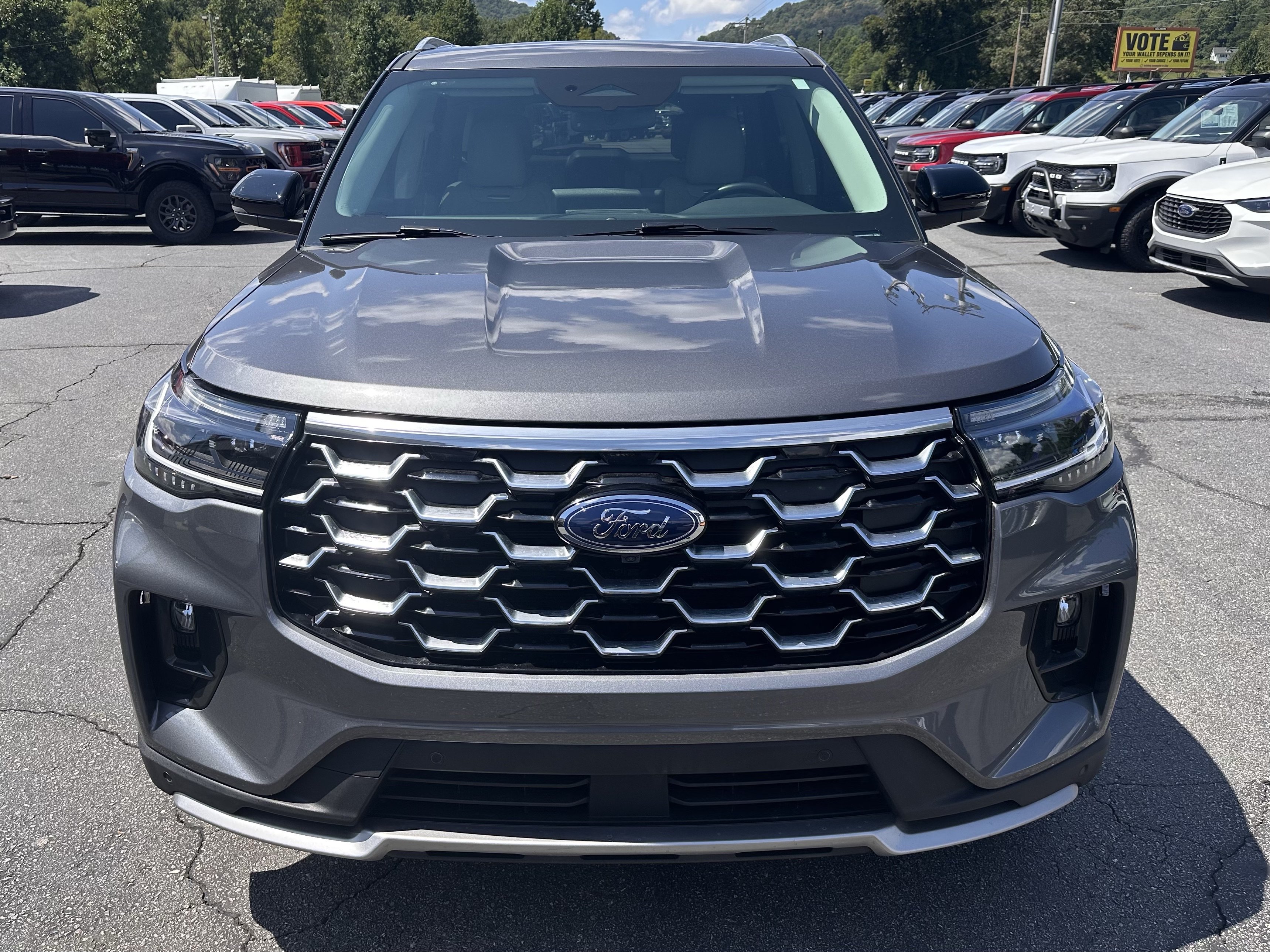 Certified 2025 Ford Explorer Platinum w/ Ultimate Package AWD/4WD image 3