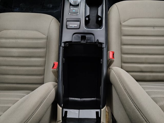 Certified 2019 Ford Fusion SE FWD image 33