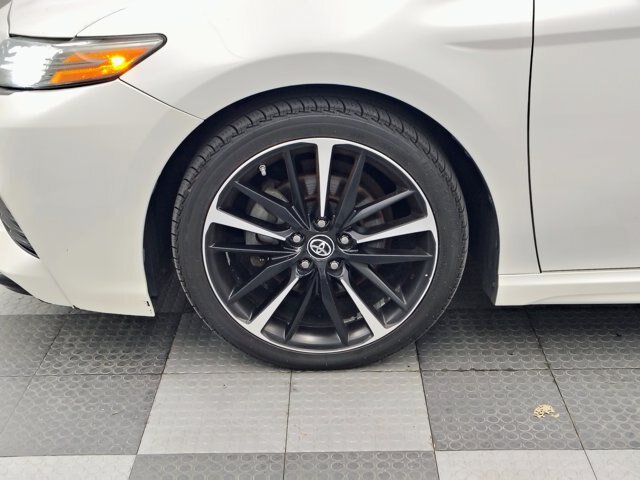 Used 2018 Toyota Camry XSE FWD image 8