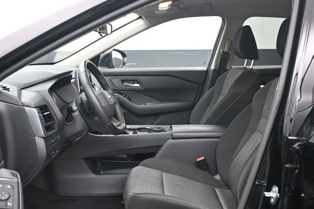 Used 2025 Nissan Rogue SV AWD/4WD image 6