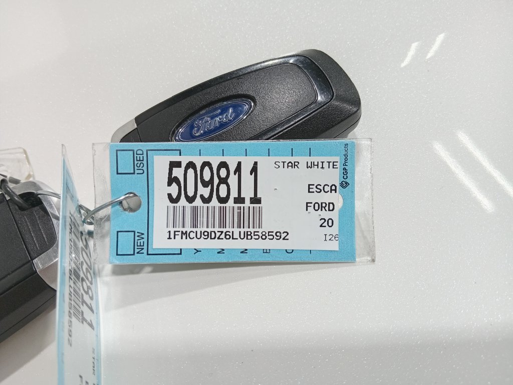 Certified 2020 Ford Escape Titanium w/ Titanium Premium Package 2.0 AWD/4WD image 26
