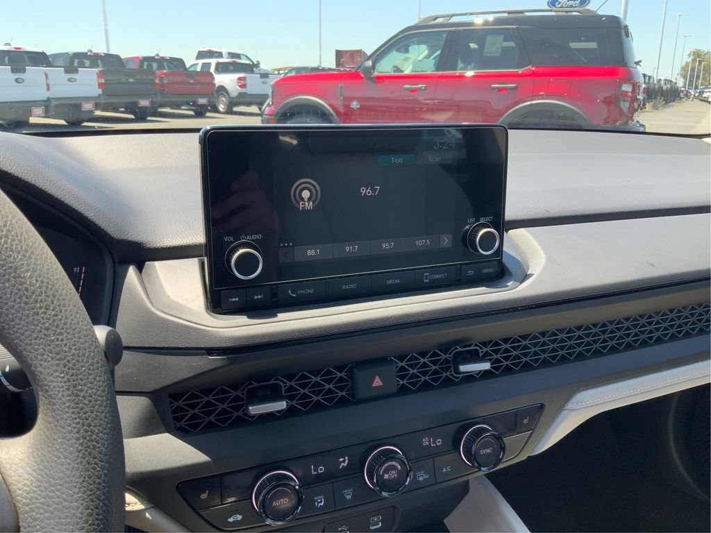 Used 2025 Honda Accord SE image 16