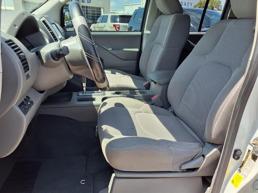 Used 2019 Nissan Frontier SV AWD/4WD image 25