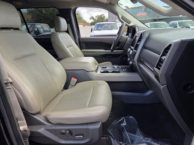 Certified 2018 Ford Expedition XLT w/ Equipment Group 202A RWD image 20