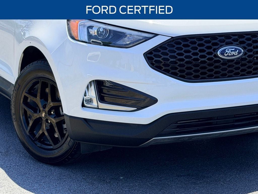 Certified 2024 Ford Edge SEL w/ Convenience Package AWD/4WD image 3