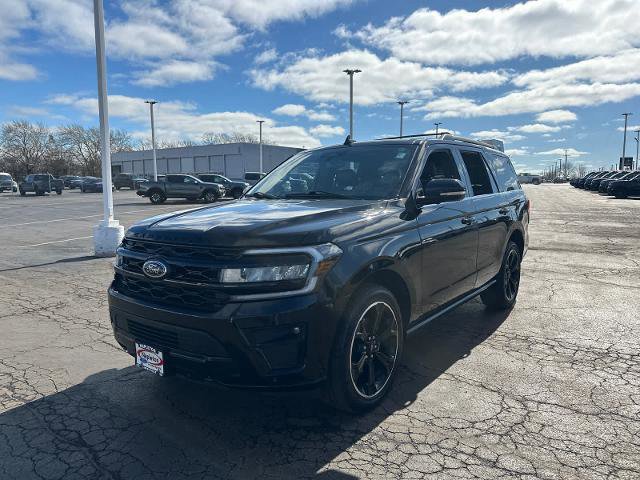 Certified 2022 Ford Expedition Limited image 3