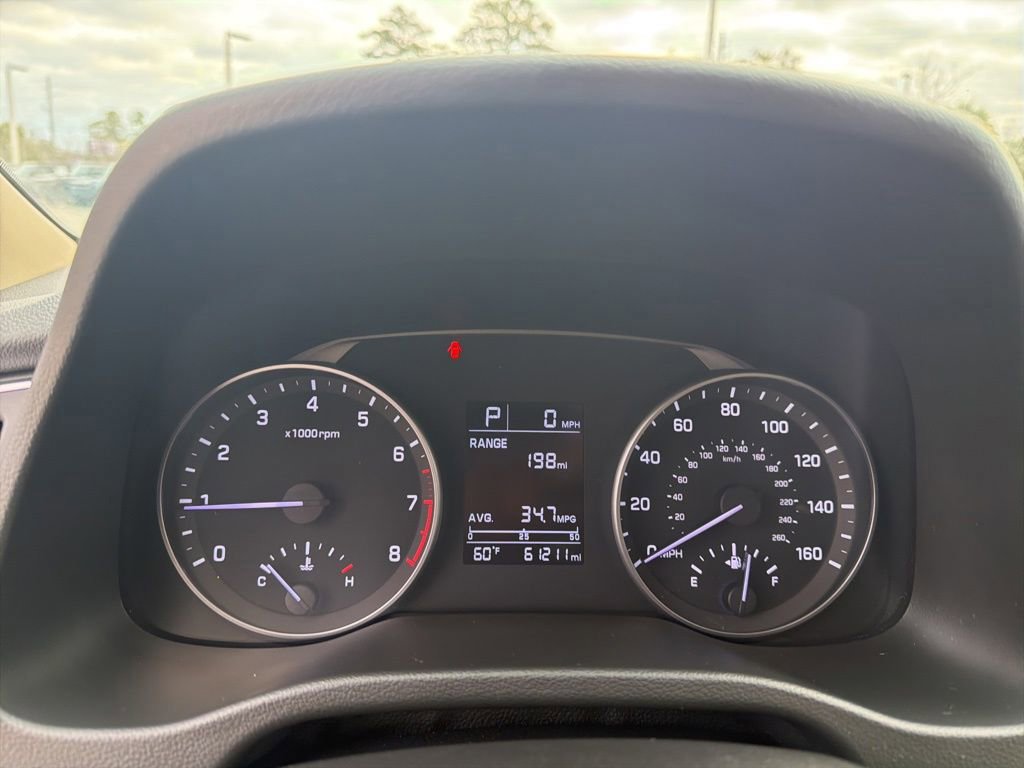 Used 2017 Hyundai Elantra SE image 17