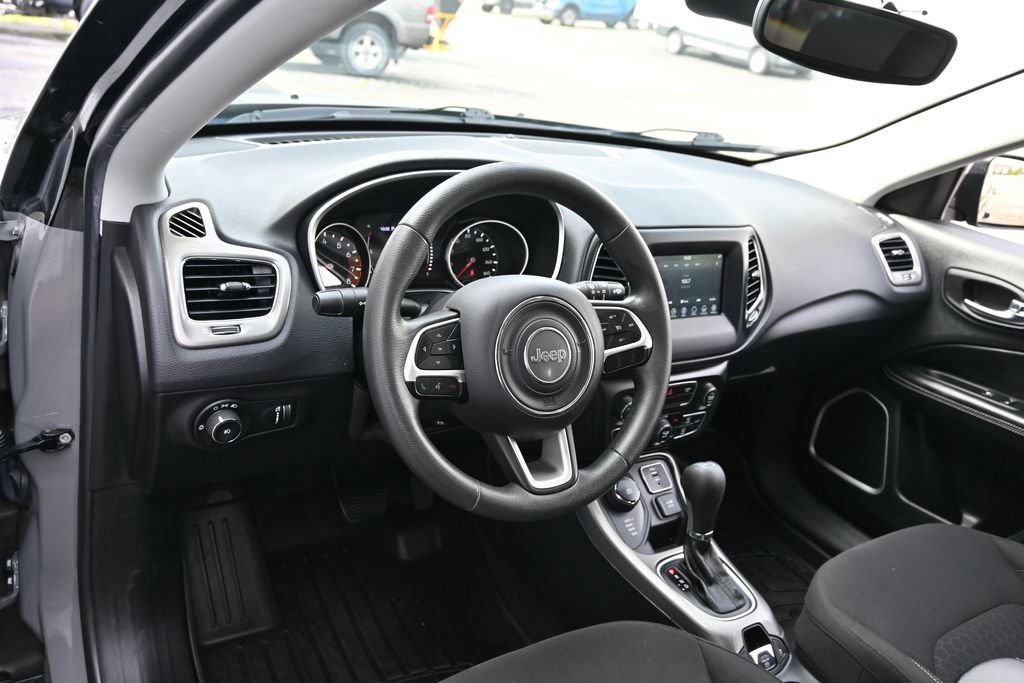 Used 2021 Jeep Compass Sport AWD/4WD image 17