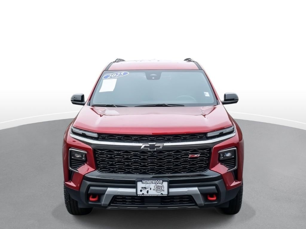 Used 2025 Chevrolet Traverse Z71 w/ Enhanced Driving Package image 7