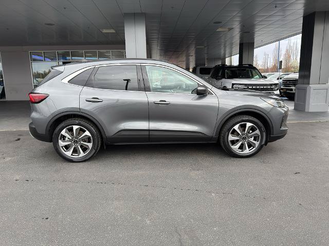 Certified 2025 Ford Escape Platinum AWD/4WD image 3