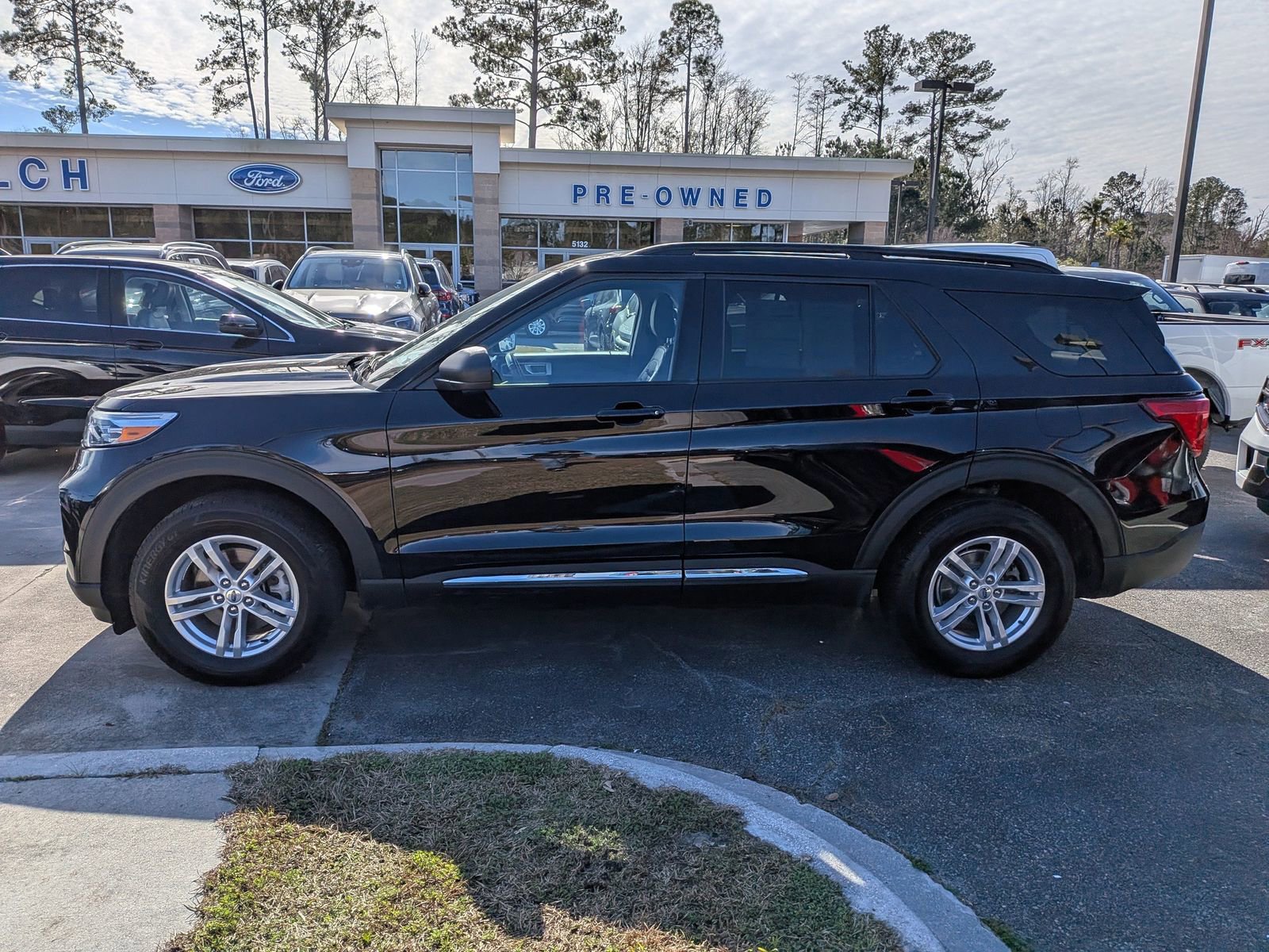 Certified 2023 Ford Explorer XLT w/ Equipment Group 202A video 2