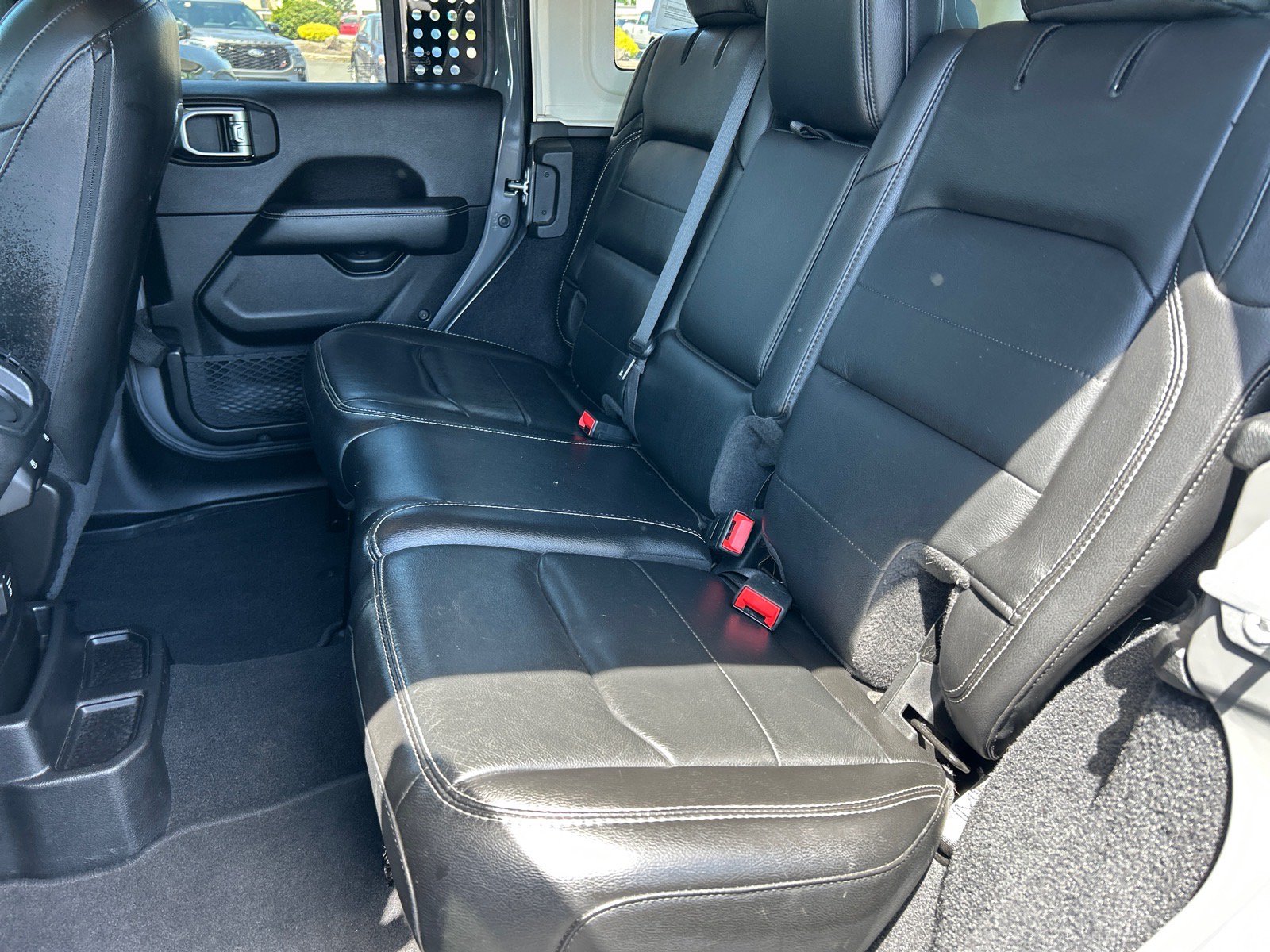 Used 2020 Jeep Wrangler Unlimited Sahara AWD/4WD image 9