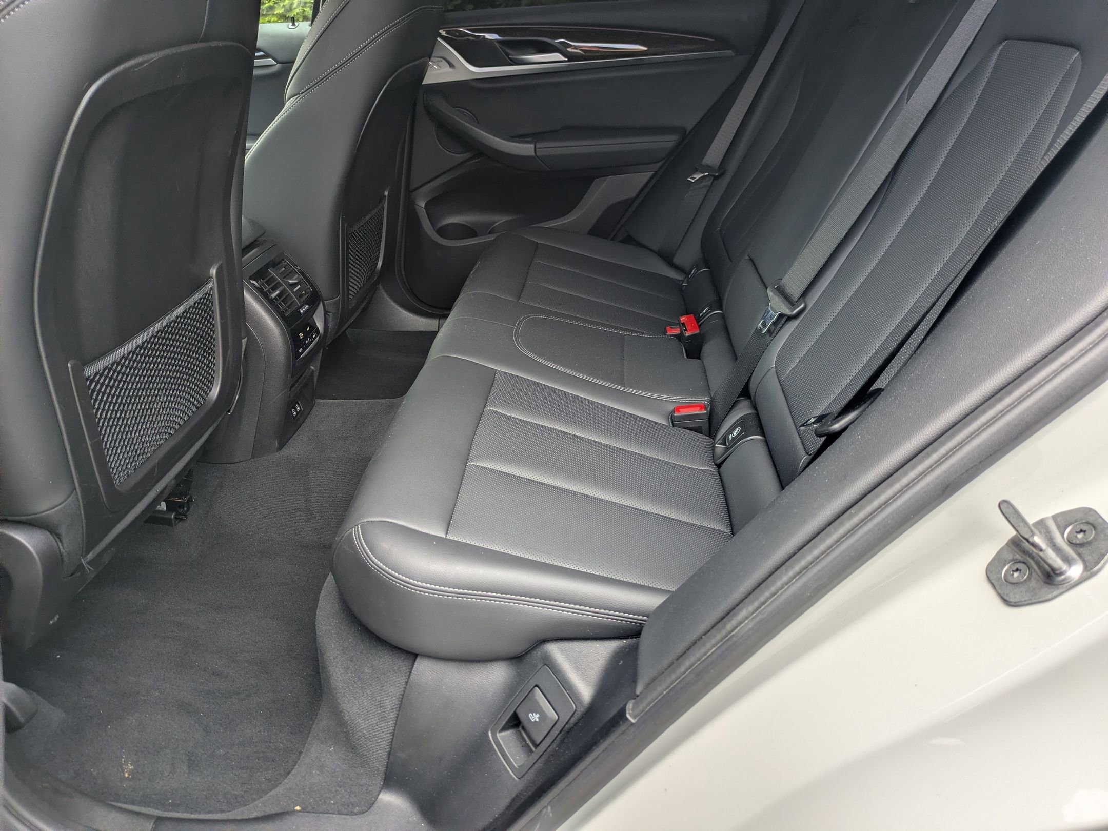 Used 2022 BMW X3 xDrive30i w/ Premium Package 2 image 28