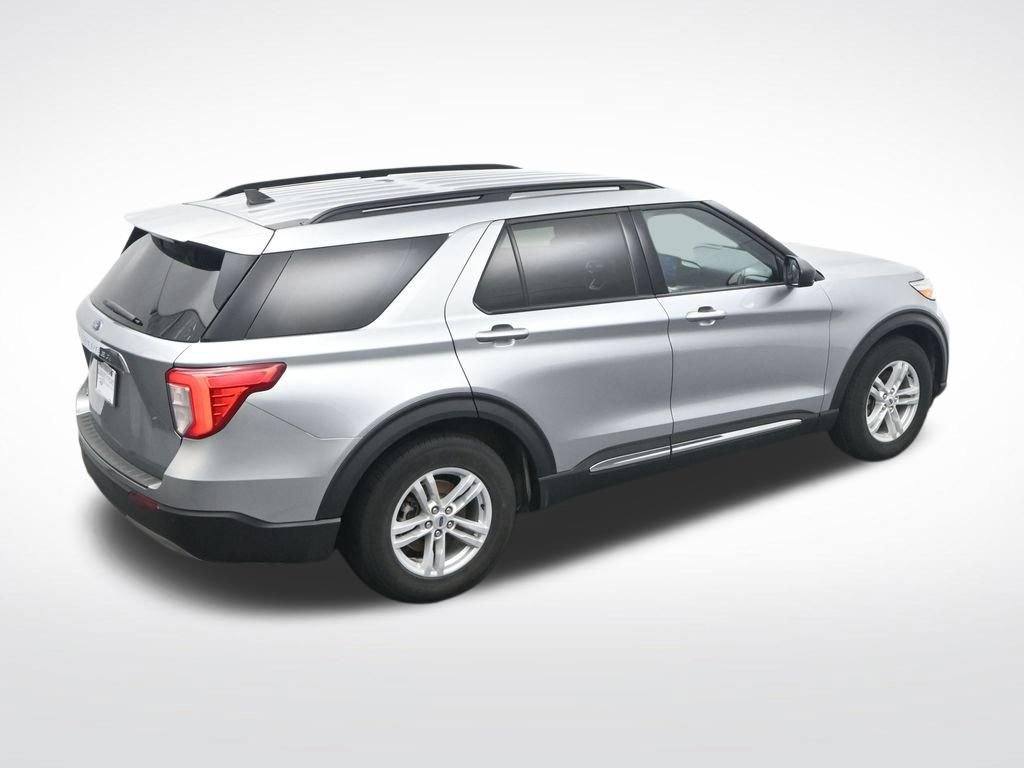 Certified 2024 Ford Explorer XLT w/ Equipment Group 202A image 28