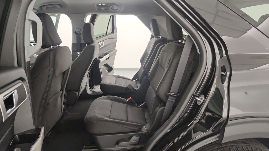 Certified 2023 Ford Explorer XLT image 17