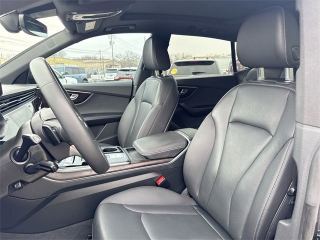 Used 2021 Audi Q8 Prestige w/ Prestige Package image 18