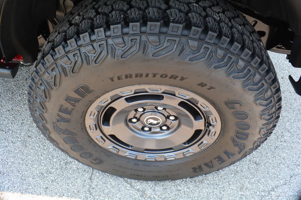 Certified 2025 Ford Bronco Badlands w/ Sasquatch Package AWD/4WD image 26