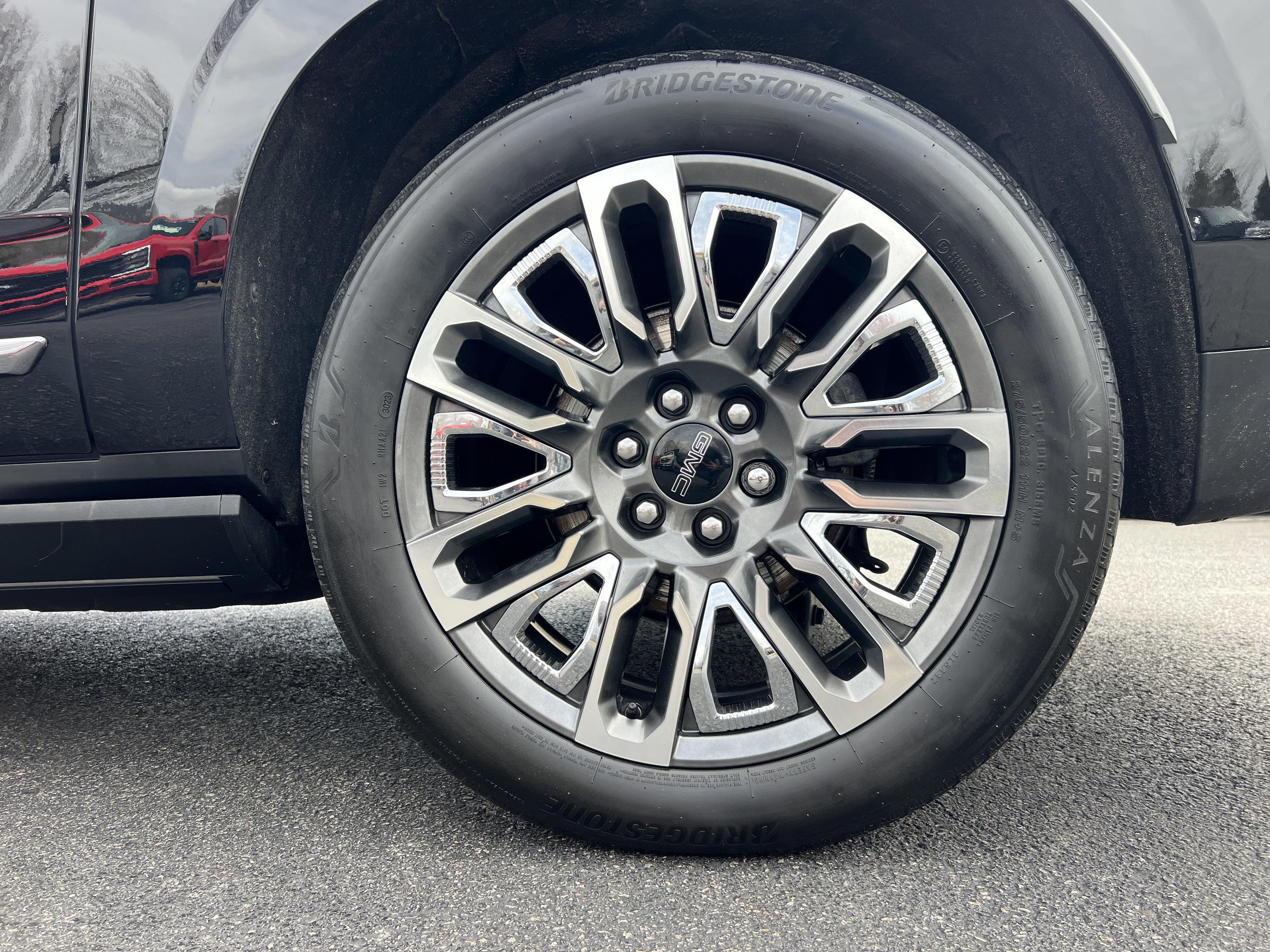 Used 2023 GMC Yukon XL Denali Ultimate image 6