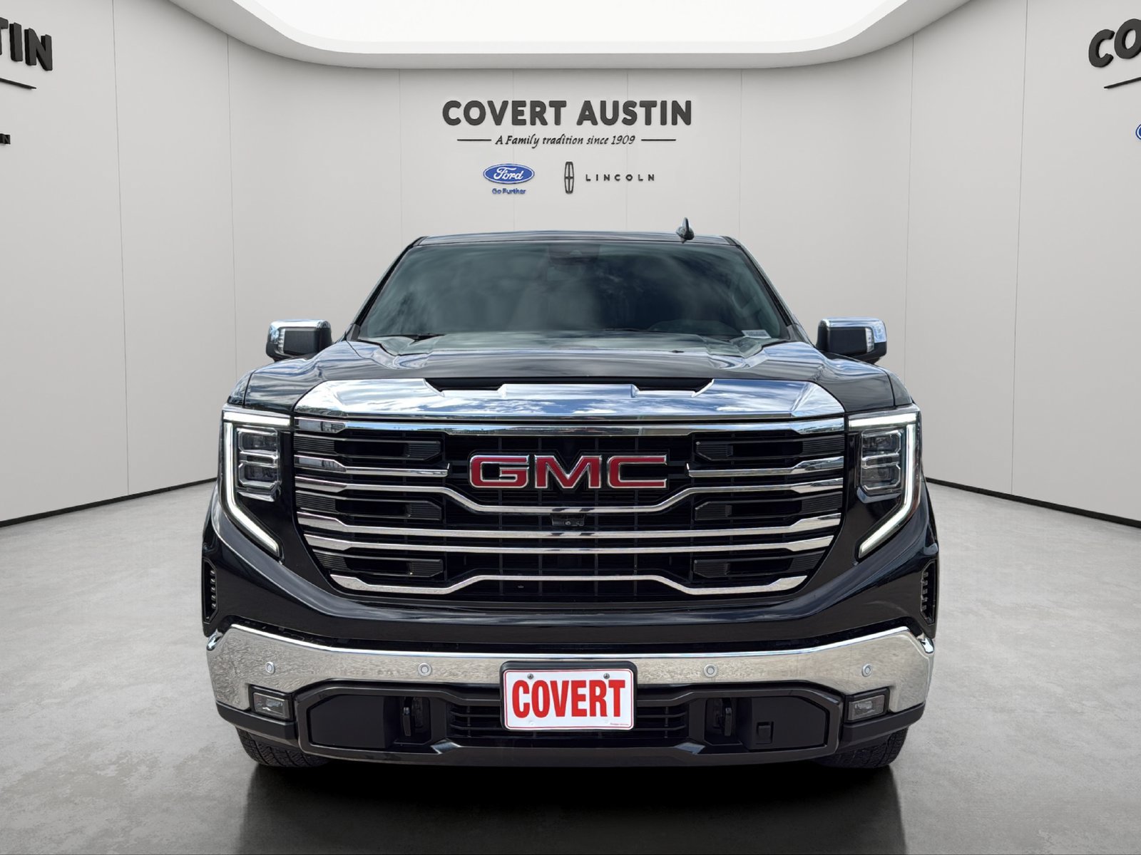 Used 2024 GMC Sierra 1500 SLT AWD/4WD image 5