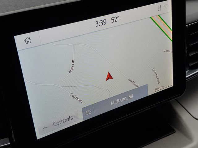 Certified 2022 Ford Explorer XLT w/ Equipment Group 202A image 21