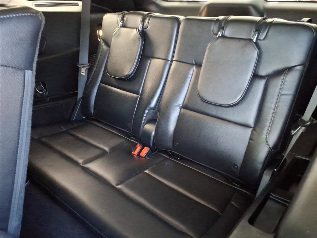 Certified 2020 Ford Explorer XLT w/ Equipment Group 202A image 16