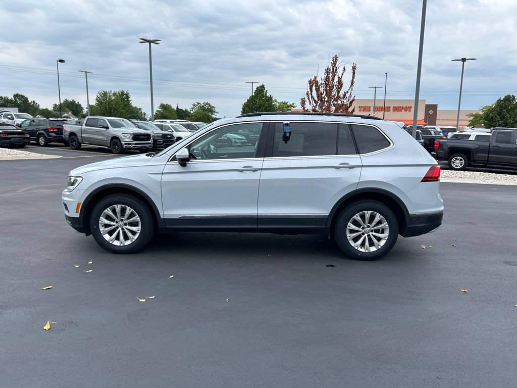 Used 2018 Volkswagen Tiguan SE w/ Panoramic Sunroof Package AWD/4WD image 10