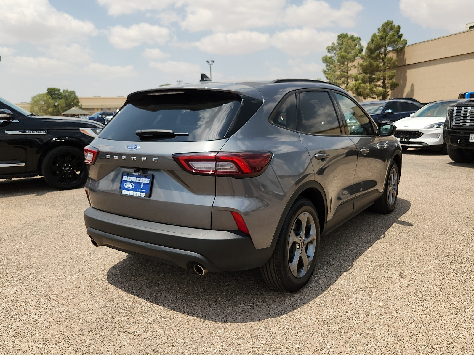 Certified 2025 Ford Escape ST-Line FWD image 7
