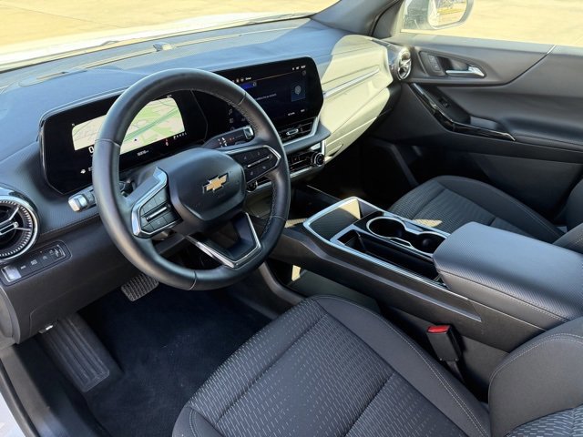 Used 2025 Chevrolet Equinox LT image 11