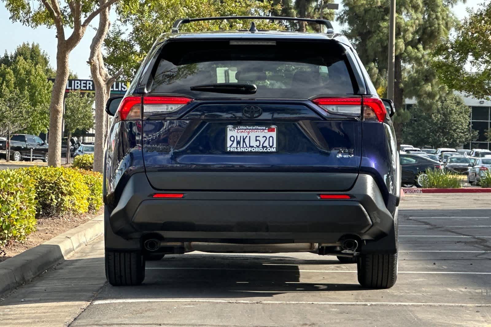 Used 2025 Toyota RAV4 XLE AWD/4WD image 8
